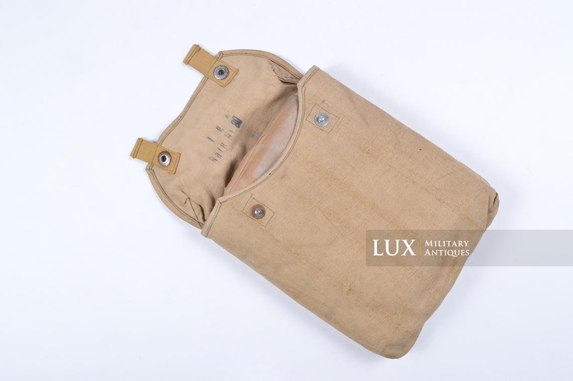 German tropical anti-gas cape & pouch - photo 11