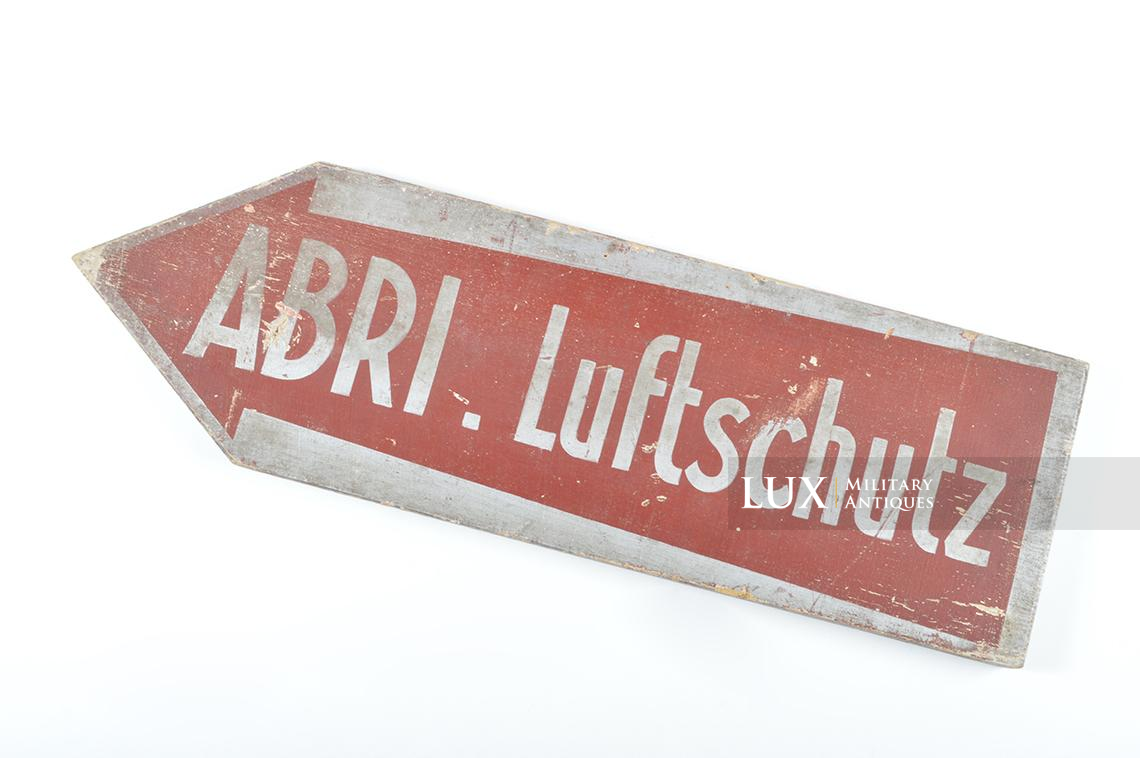 Panneau signalétique allemand, « Abri Luftschutz » - photo 4