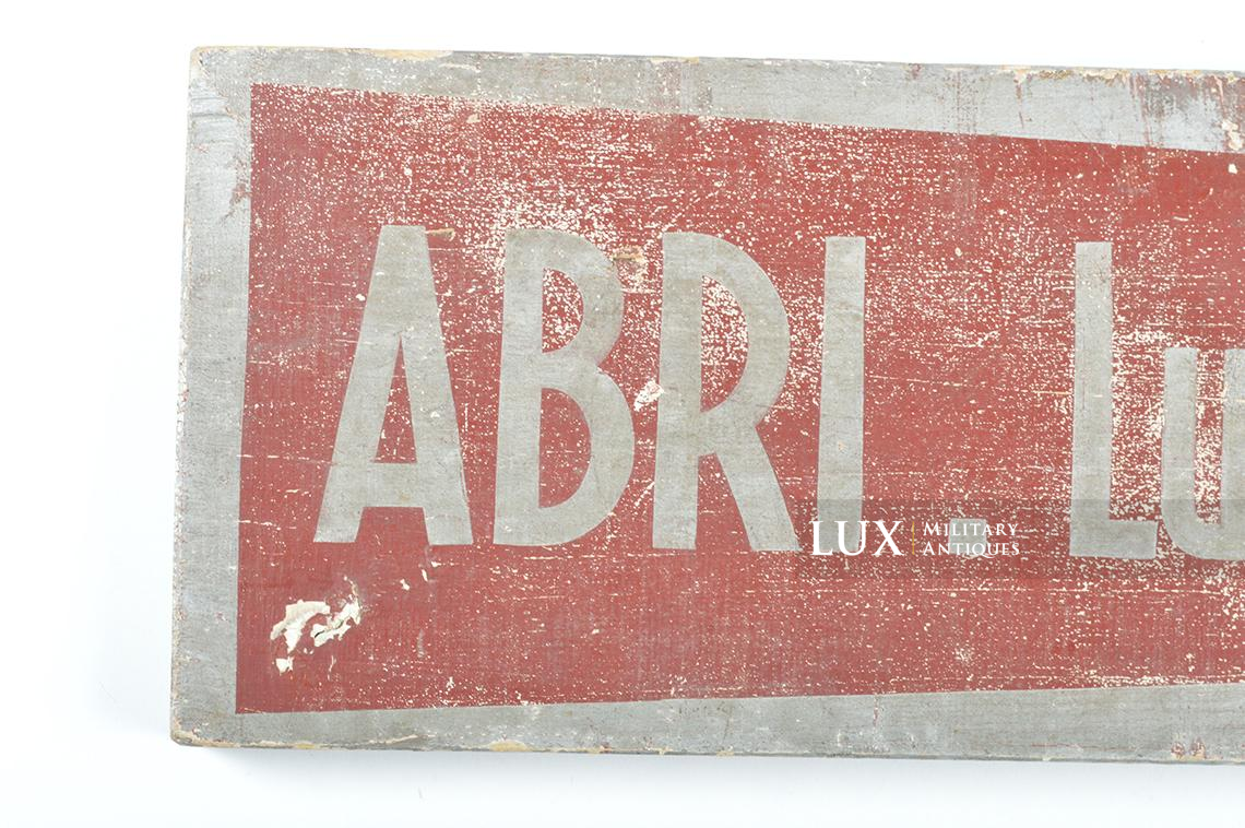 Panneau signalétique allemand, « Abri Luftschutz » - photo 11