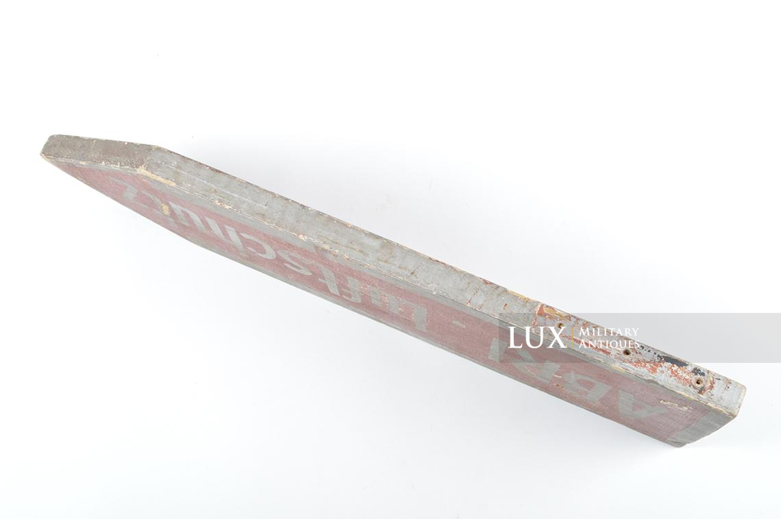 Panneau signalétique allemand, « Abri Luftschutz » - photo 15