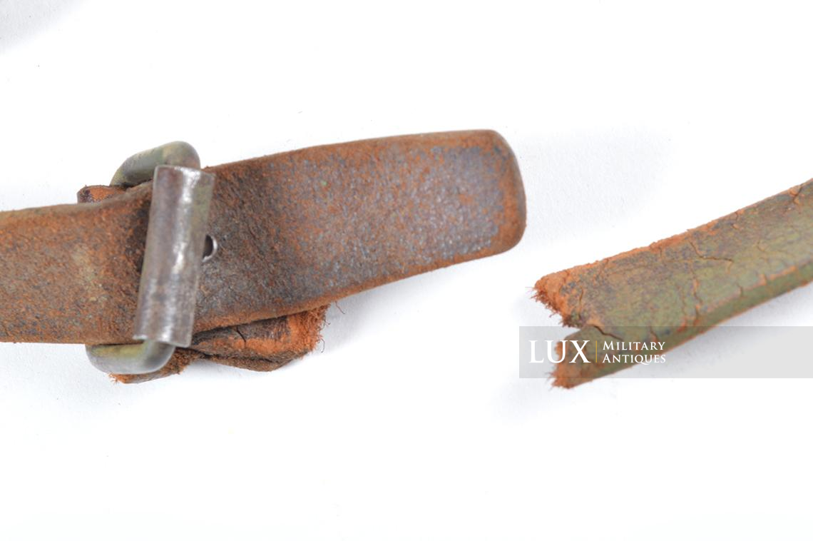Normandy camouflage captured British binocular set - photo 46