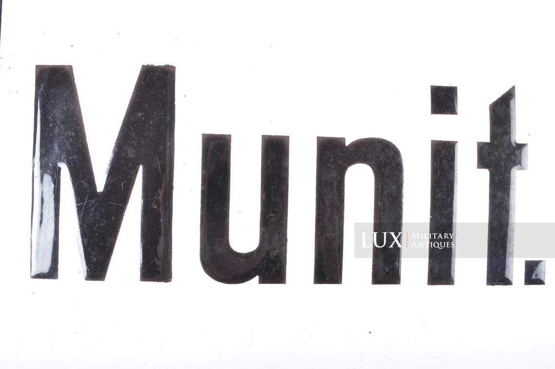 Plaque allemande émaillée pour local à munition d’un bunker, « Munit. R. » - photo 7