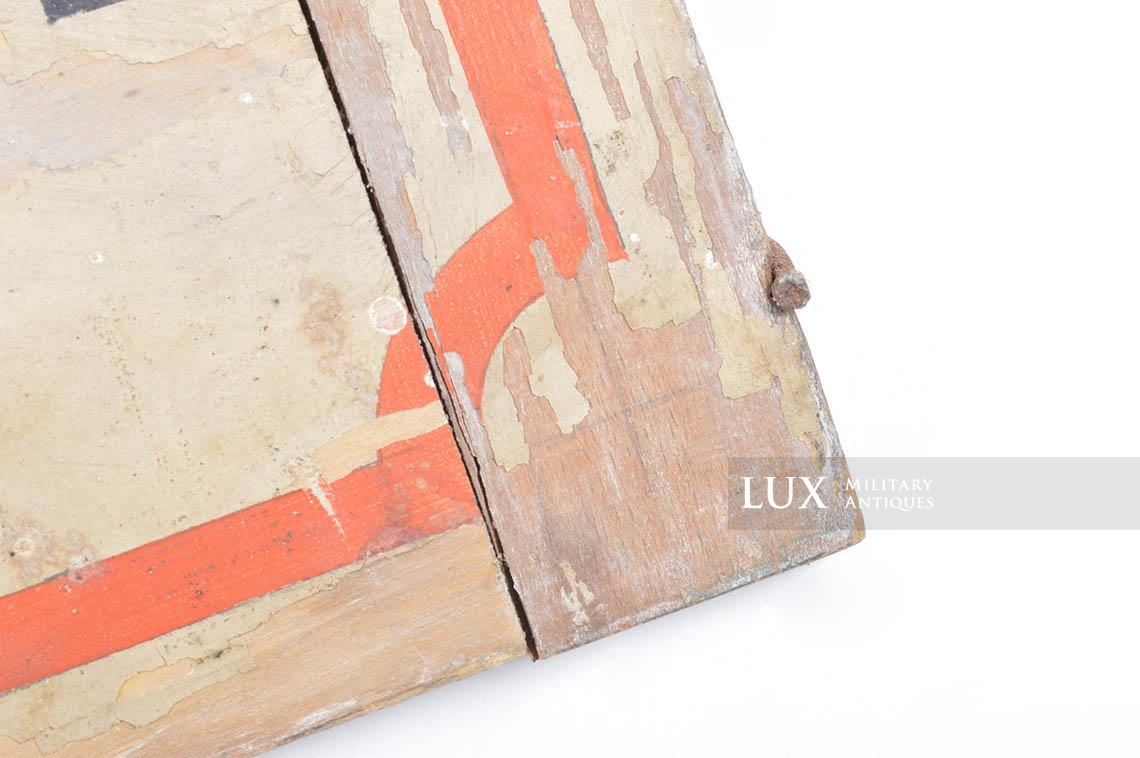 Panneau en bois indicateur « American Red Cross » - photo 10