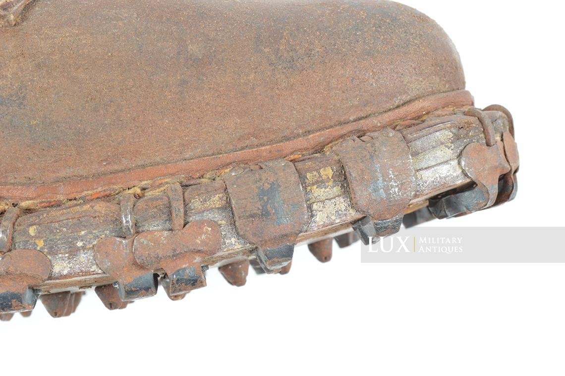 Unissued German mountain trooper's « Gebirgsjäger » ankle boots - photo 13
