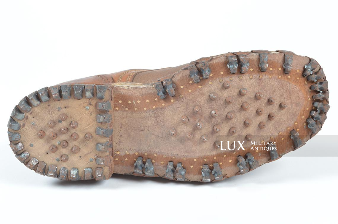 Unissued German mountain trooper's « Gebirgsjäger » ankle boots - photo 16