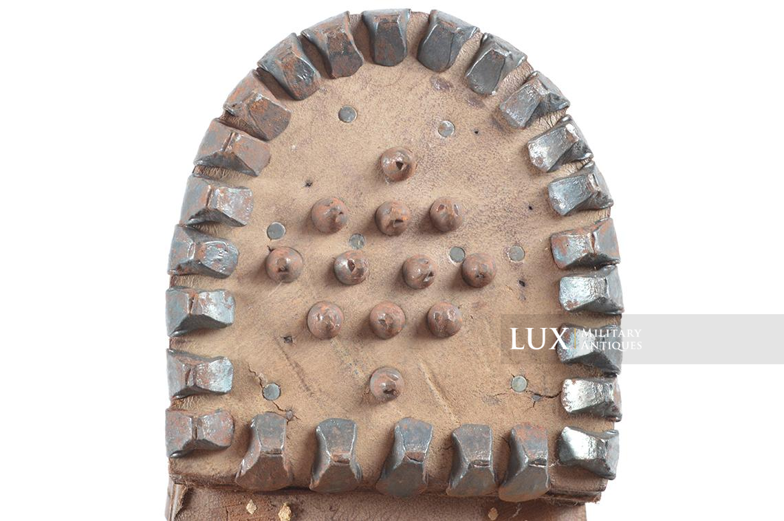 Unissued German mountain trooper's « Gebirgsjäger » ankle boots - photo 20