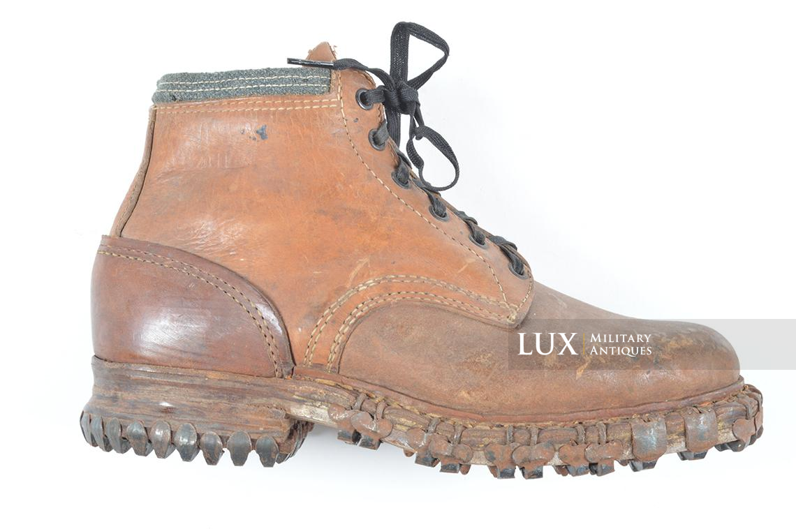 Unissued German mountain trooper's « Gebirgsjäger » ankle boots - photo 21