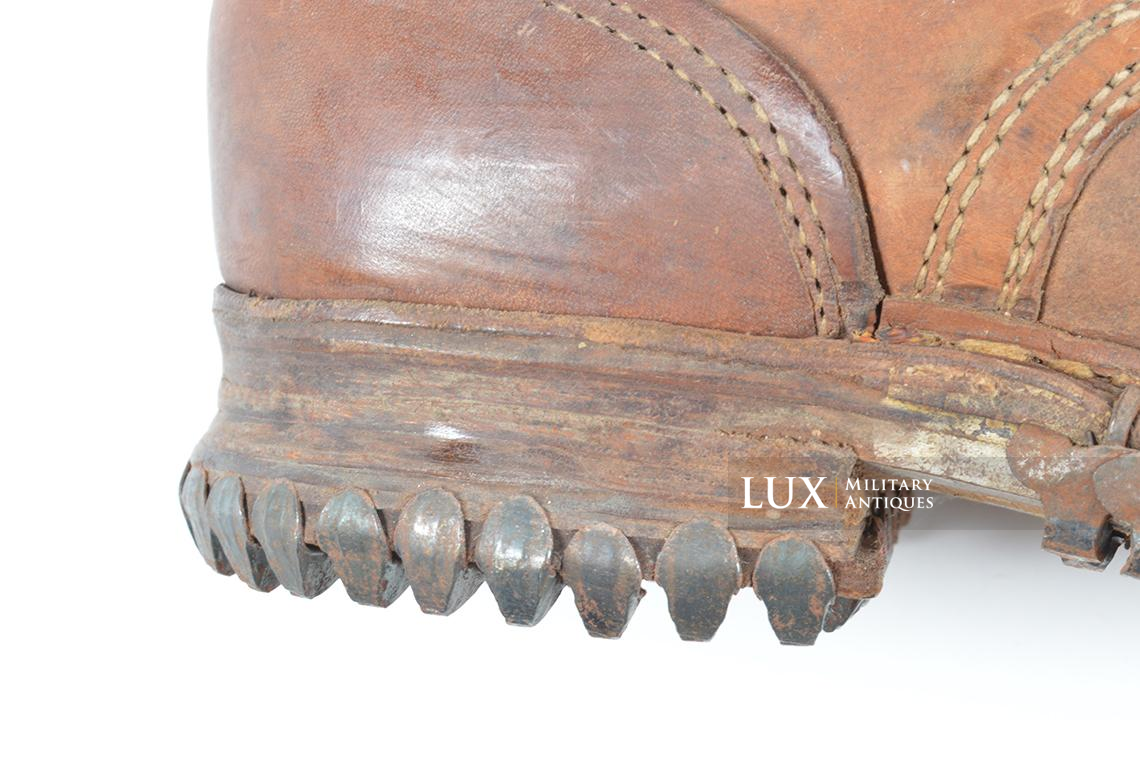 Unissued German mountain trooper's « Gebirgsjäger » ankle boots - photo 22