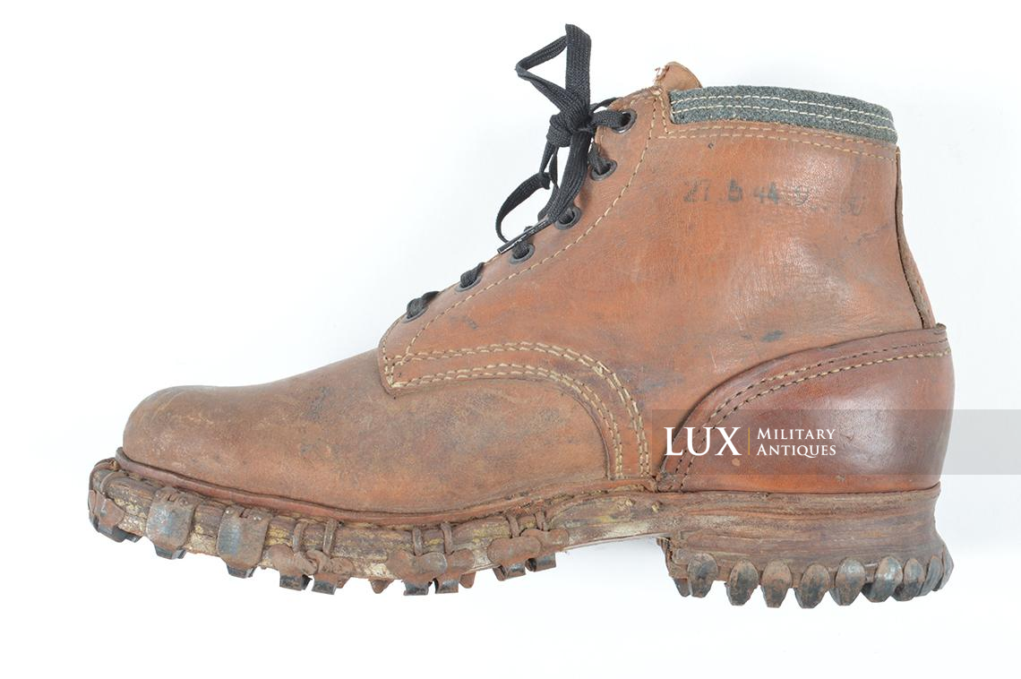 Unissued German mountain trooper's « Gebirgsjäger » ankle boots - photo 25