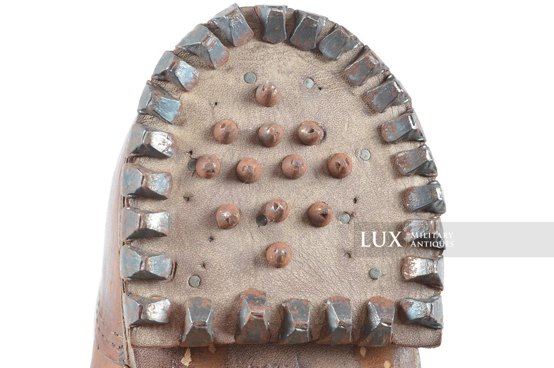 Unissued German mountain trooper's « Gebirgsjäger » ankle boots - photo 34