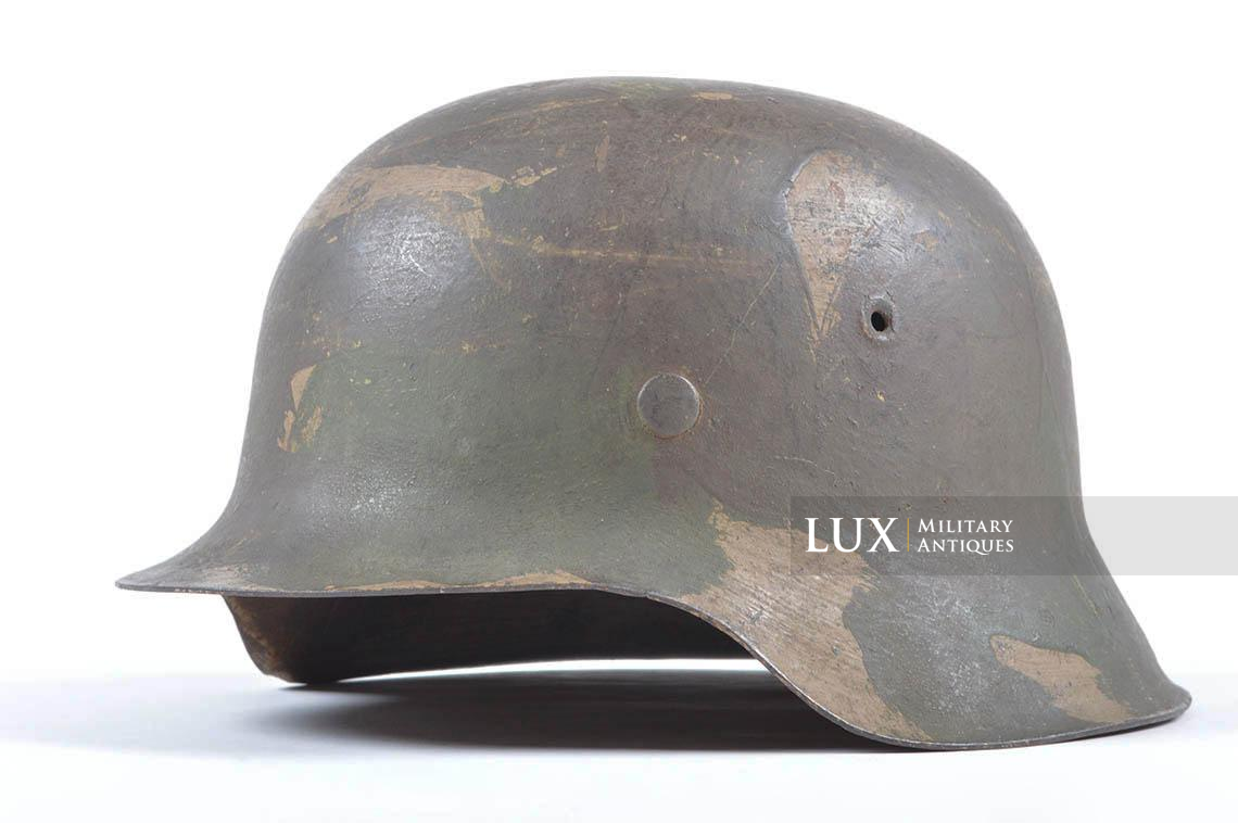 M42 Heer brush three-tone « Normandy » camouflage helmet, named - photo 7