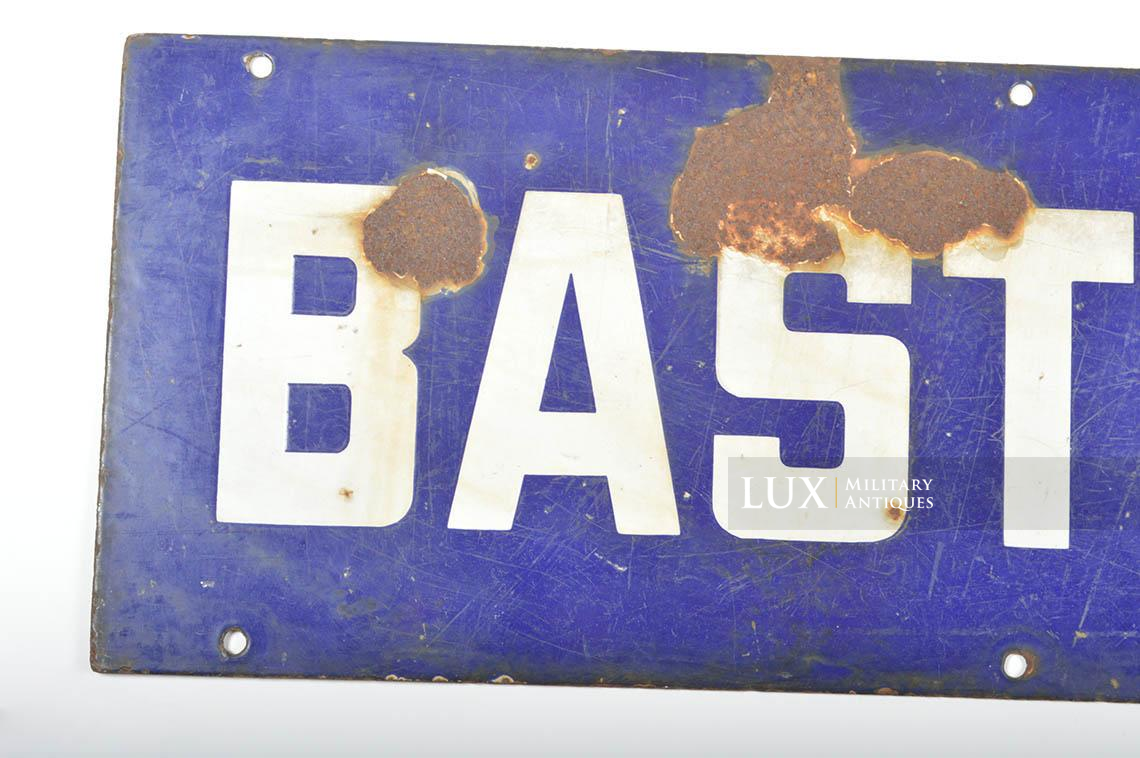 WWII Bastogne enamel directional road sign - photo 7