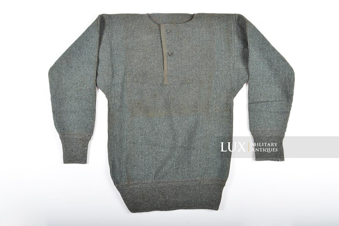 Late-war German issued « low-neck » sweater - photo 4