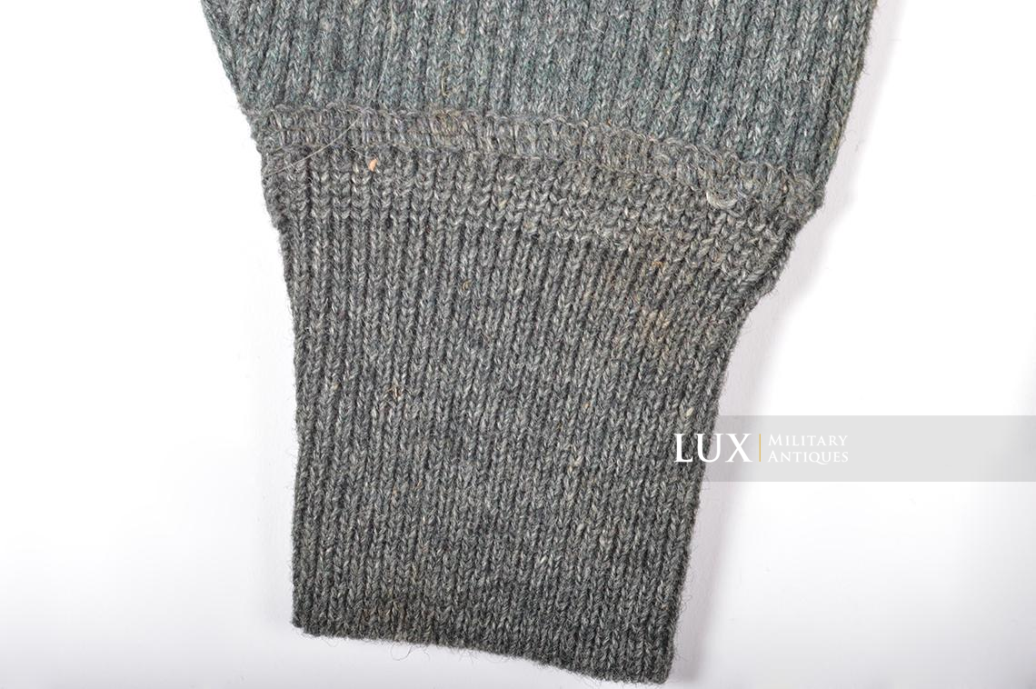 Late-war German issued « low-neck » sweater - photo 10