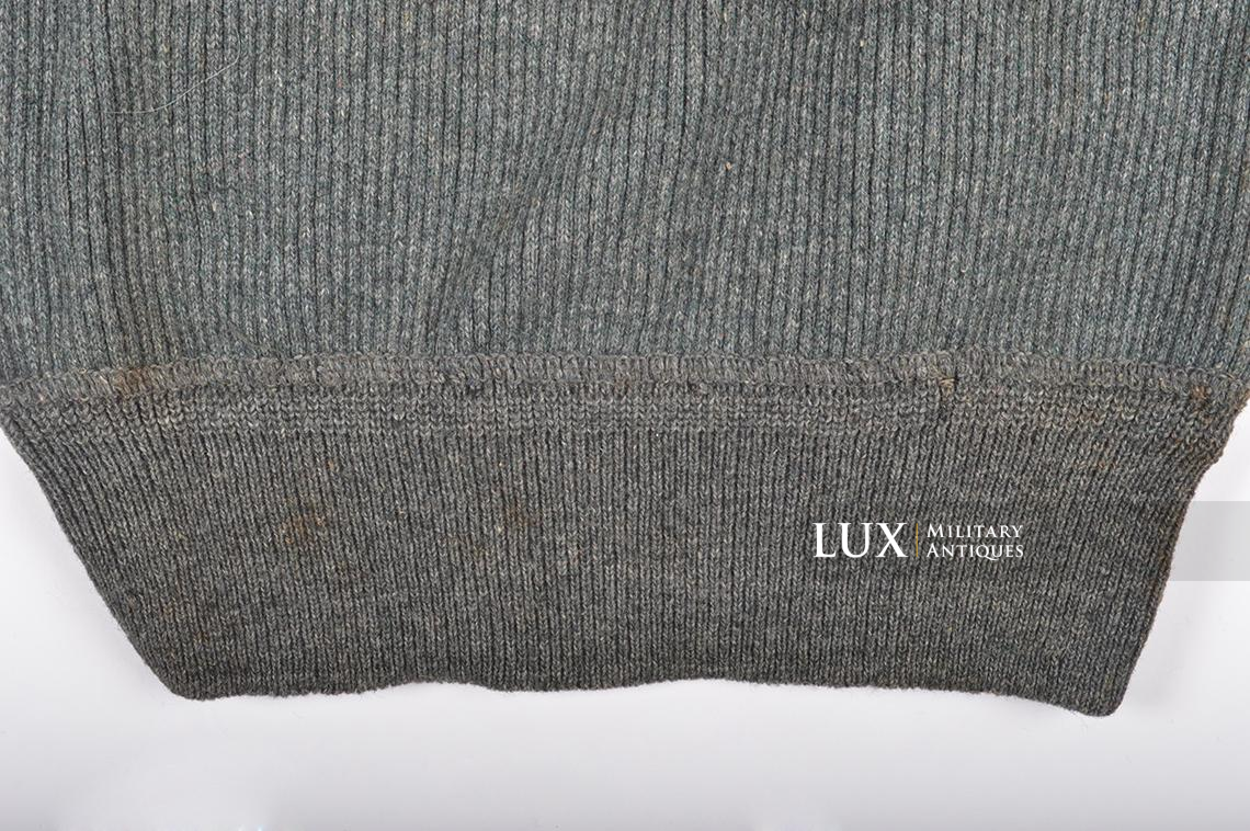 Late-war German issued « low-neck » sweater - photo 11