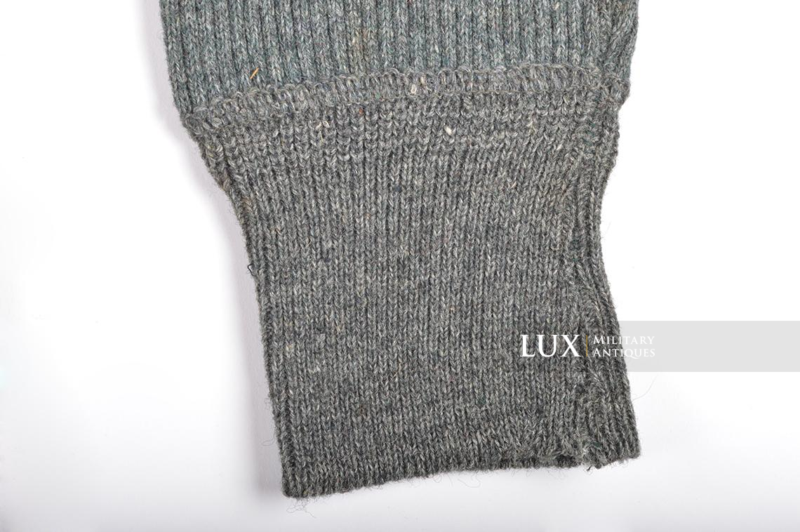 Late-war German issued « low-neck » sweater - photo 12