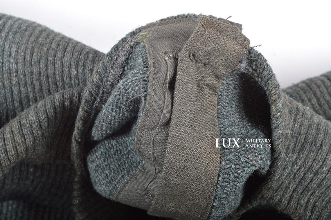 Late-war German issued « low-neck » sweater - photo 16