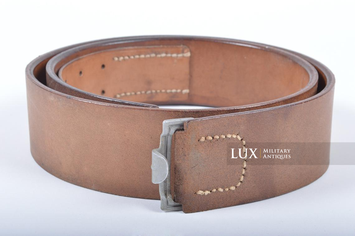 Unissued early German leather belt in natural brown leather, dated 1938 - photo 4