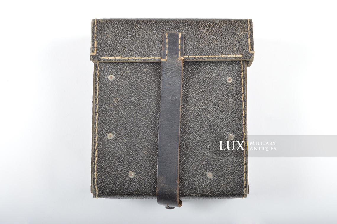 MG34/42 gunner's belt pouch in black pressed cardboard, dated 1944 - photo 4