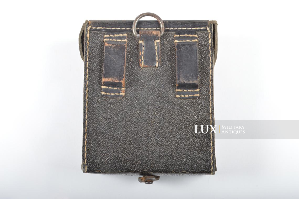 MG34/42 gunner's belt pouch in black pressed cardboard, dated 1944 - photo 8