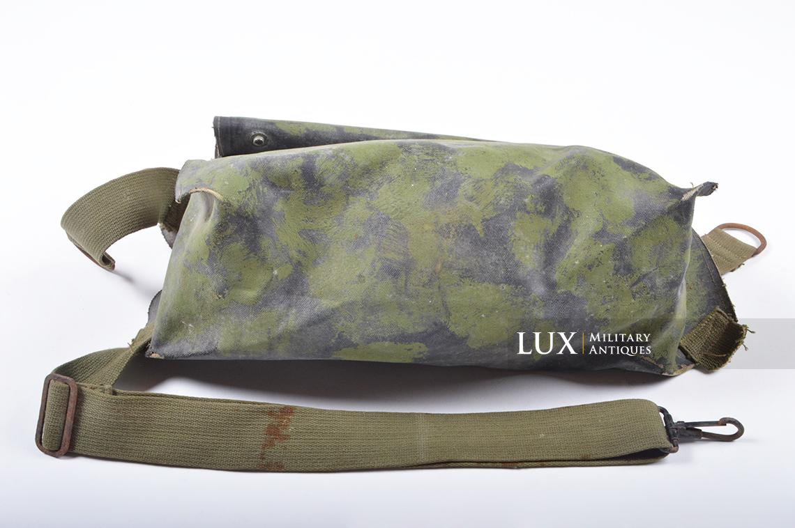 US M7 assault gas mask bag, camouflaged, 4th ID, Normandy - photo 17