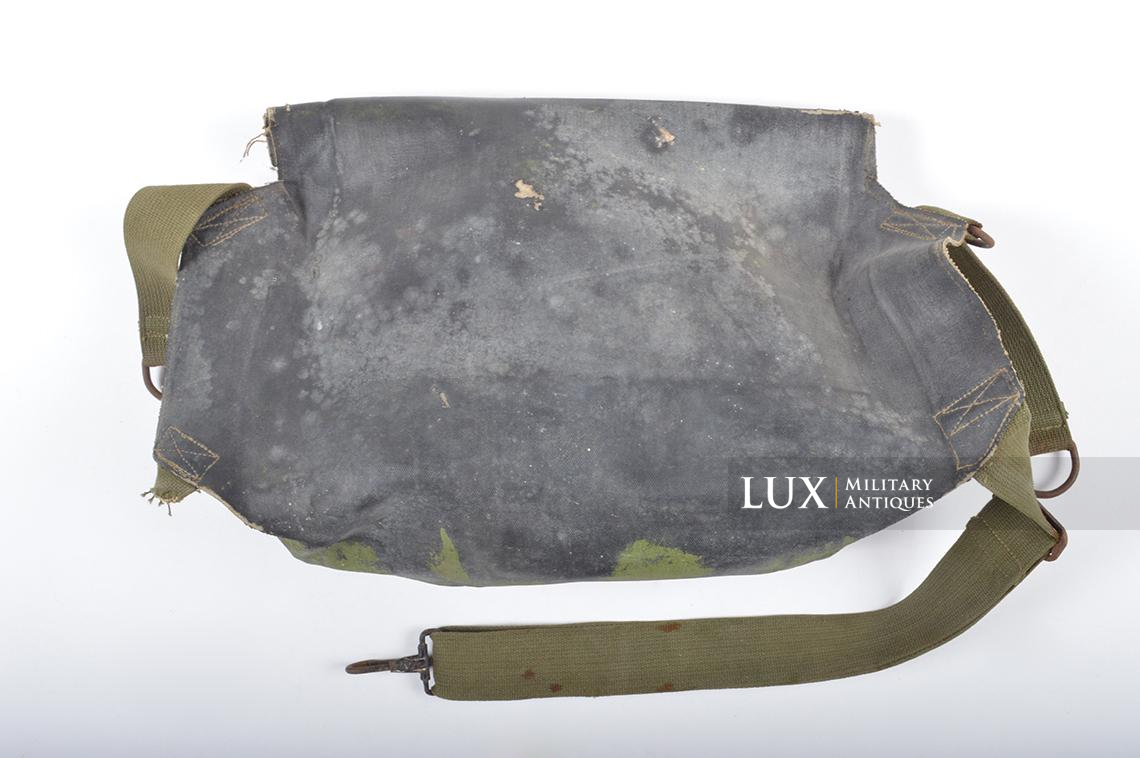 US M7 assault gas mask bag, camouflaged, 4th ID, Normandy - photo 20