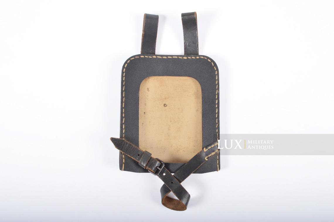 Unissued late-war entrenching tool carrying case in vinyl - photo 4