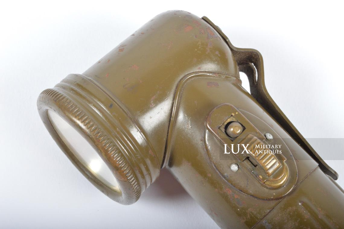 US TL-122 flashlight - photo 8