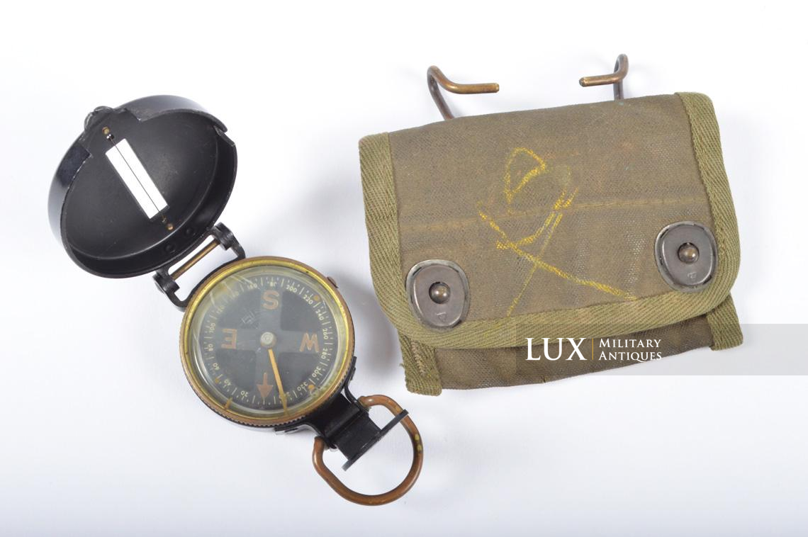 U.S. ARMY compass and carrying pouch - Lux Military Antiques