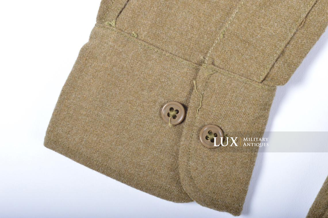 Unissued US Army wool service shirt, dated 1943 - photo 16