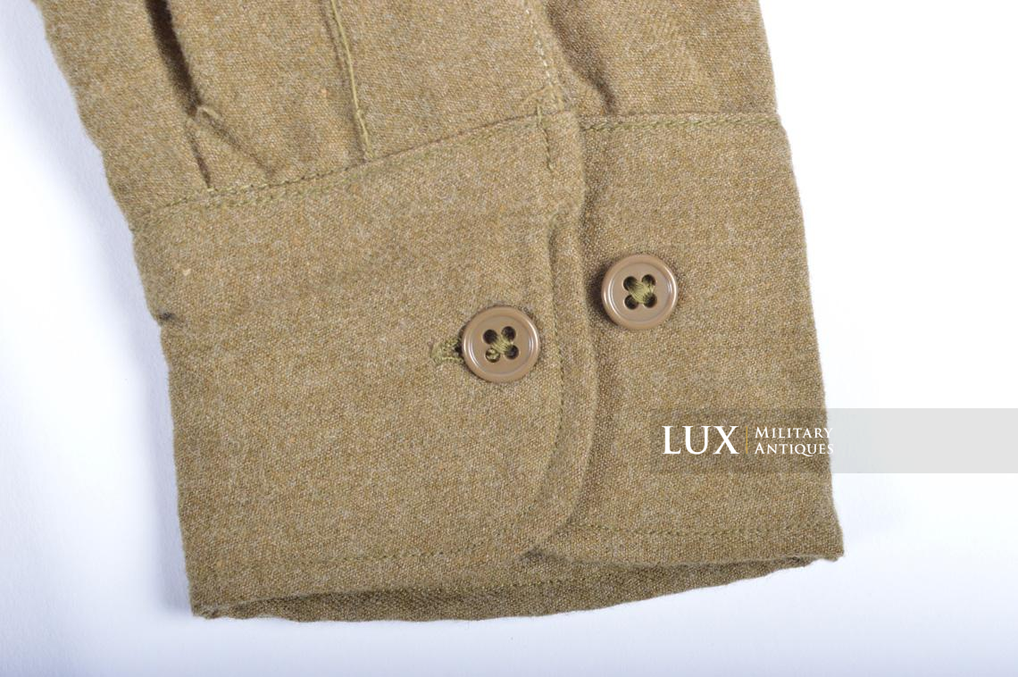 Unissued US Army wool service shirt, dated 1943 - photo 17