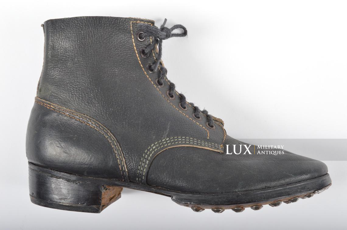 Unissued late-war German low ankle combat boots - photo 20