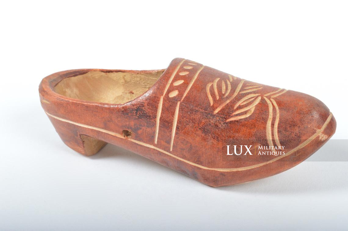 Liberation of Belgium souvenir wooden shoes - photo 11