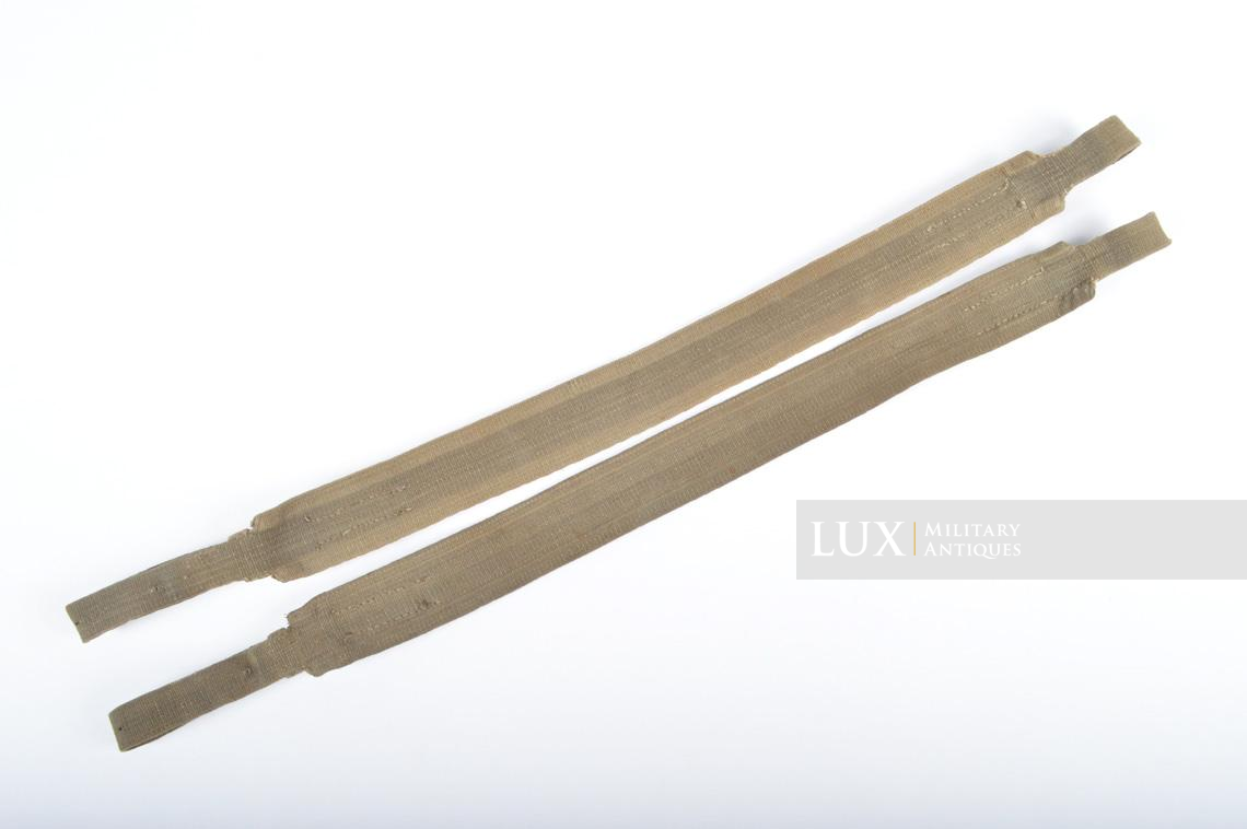 German latewar food container carrying straps