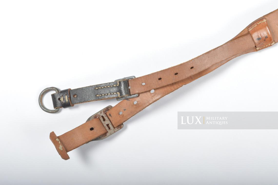 Unissued German late war leather combat Y-straps, « RBNr » - photo 13