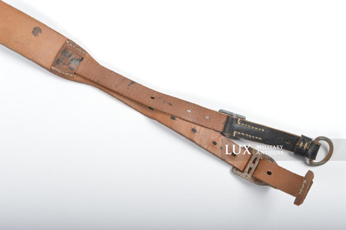 Unissued German late war leather combat Y-straps, « RBNr » - photo 14