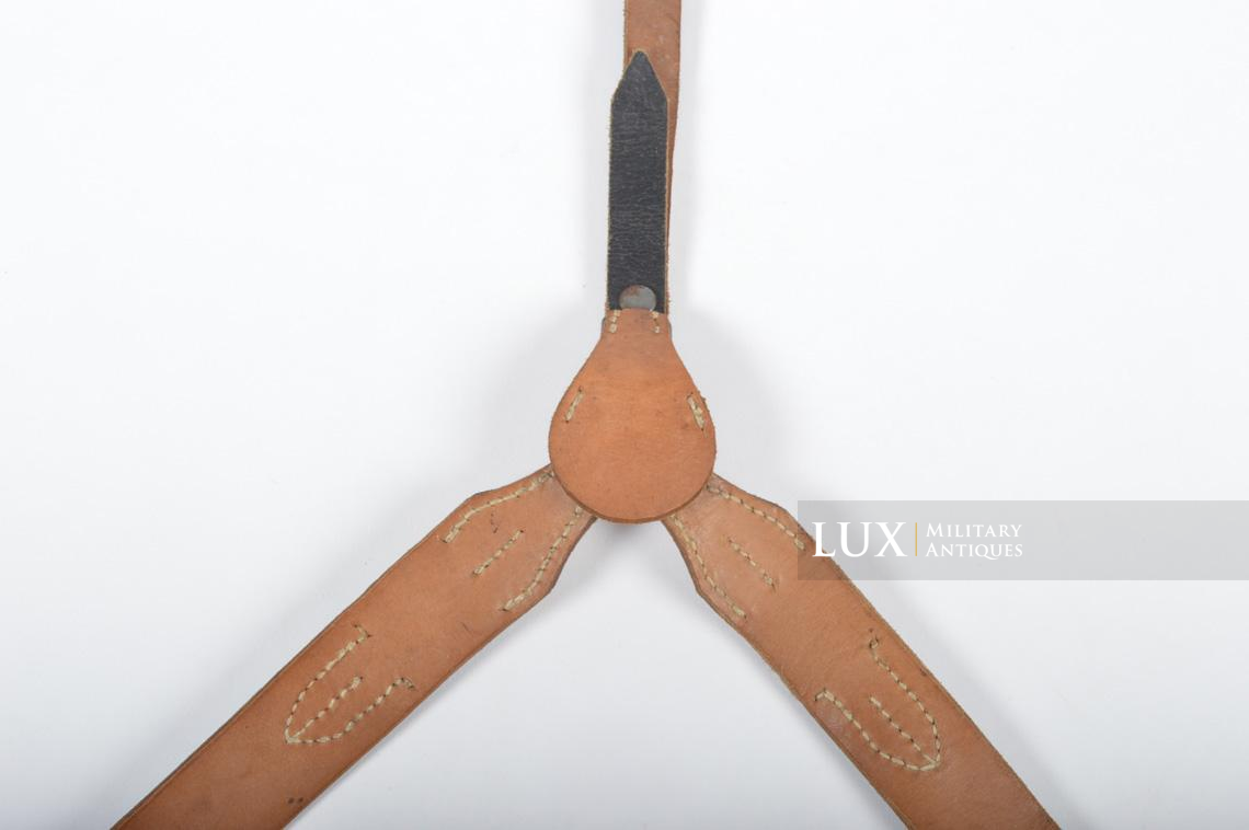 Unissued German late war leather combat Y-straps, « RBNr » - photo 15