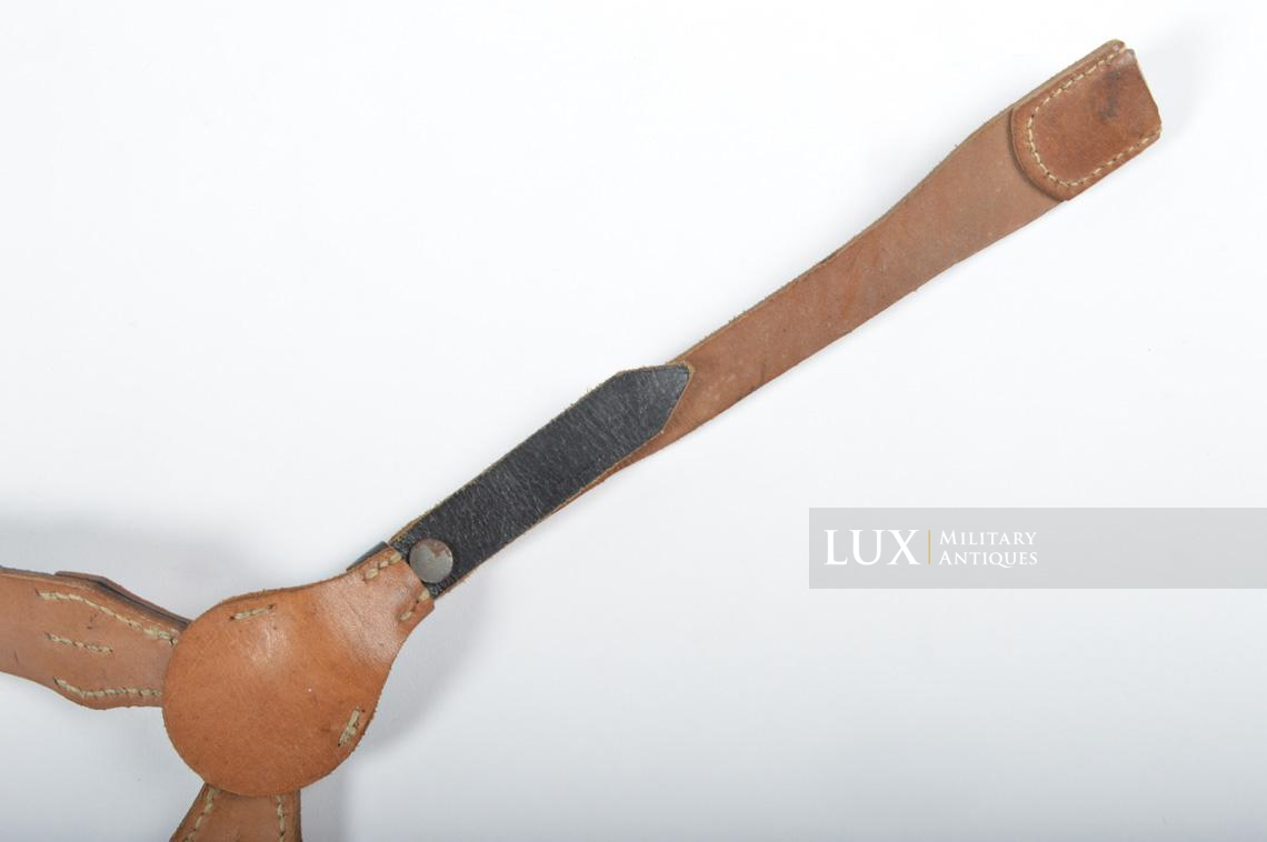 Unissued German late war leather combat Y-straps, « RBNr » - photo 18
