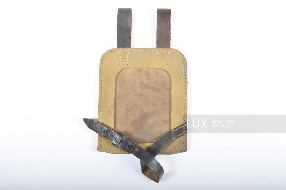 German late-war tan pressed cardboard entrenching tool carrying case, « dot/1944 » - photo 4