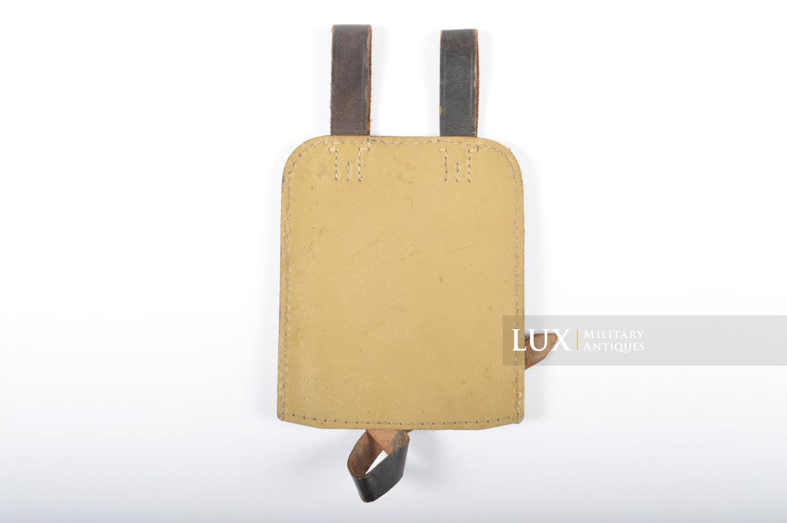 German late-war tan pressed cardboard entrenching tool carrying case, « dot/1944 » - photo 11
