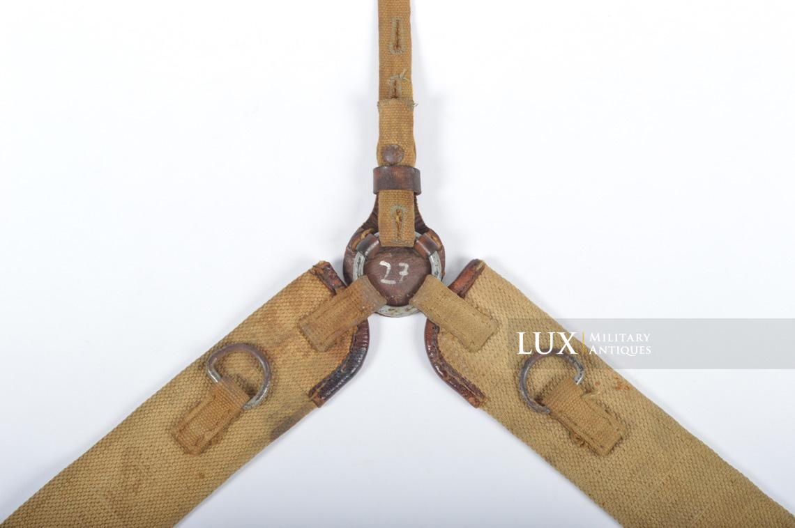 German late-war combat Y-straps, captured material - photo 7