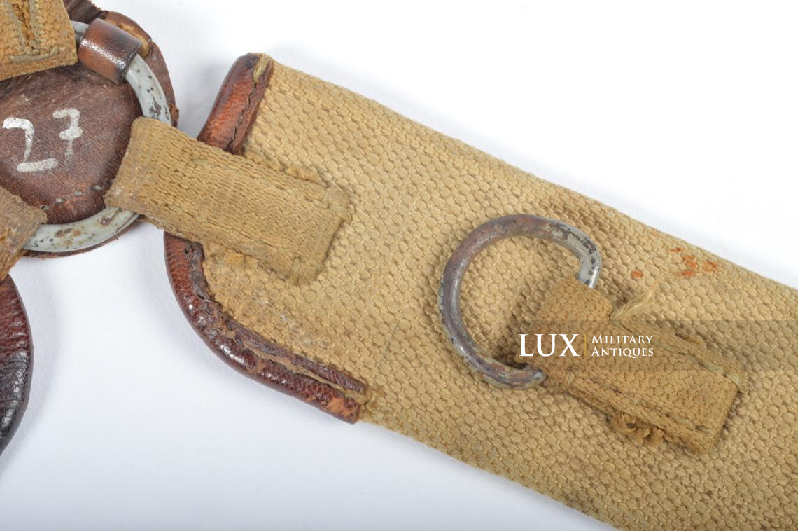 German late-war combat Y-straps, captured material - photo 11
