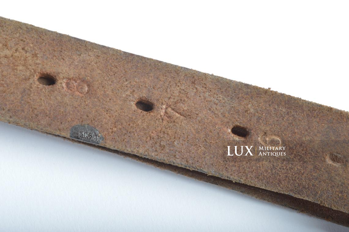 Unissued early-war German combat Y-straps, « 1939 » - photo 13