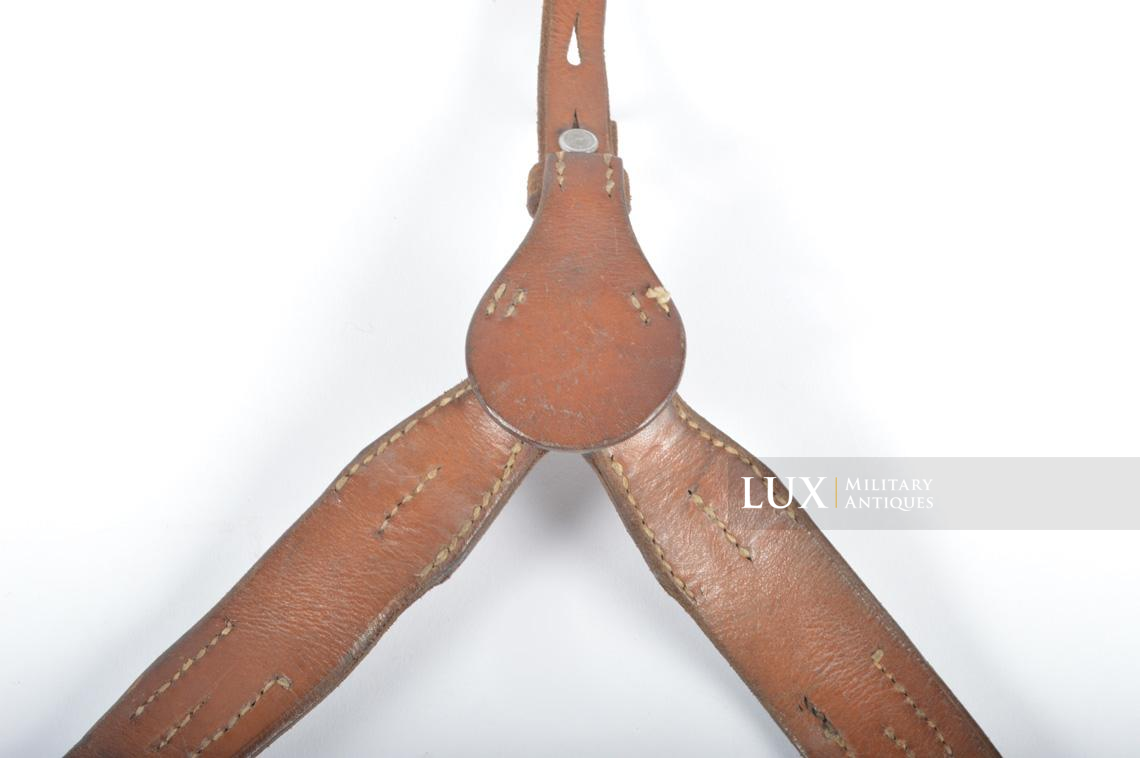 Unissued early-war German combat Y-straps, « 1939 » - photo 17