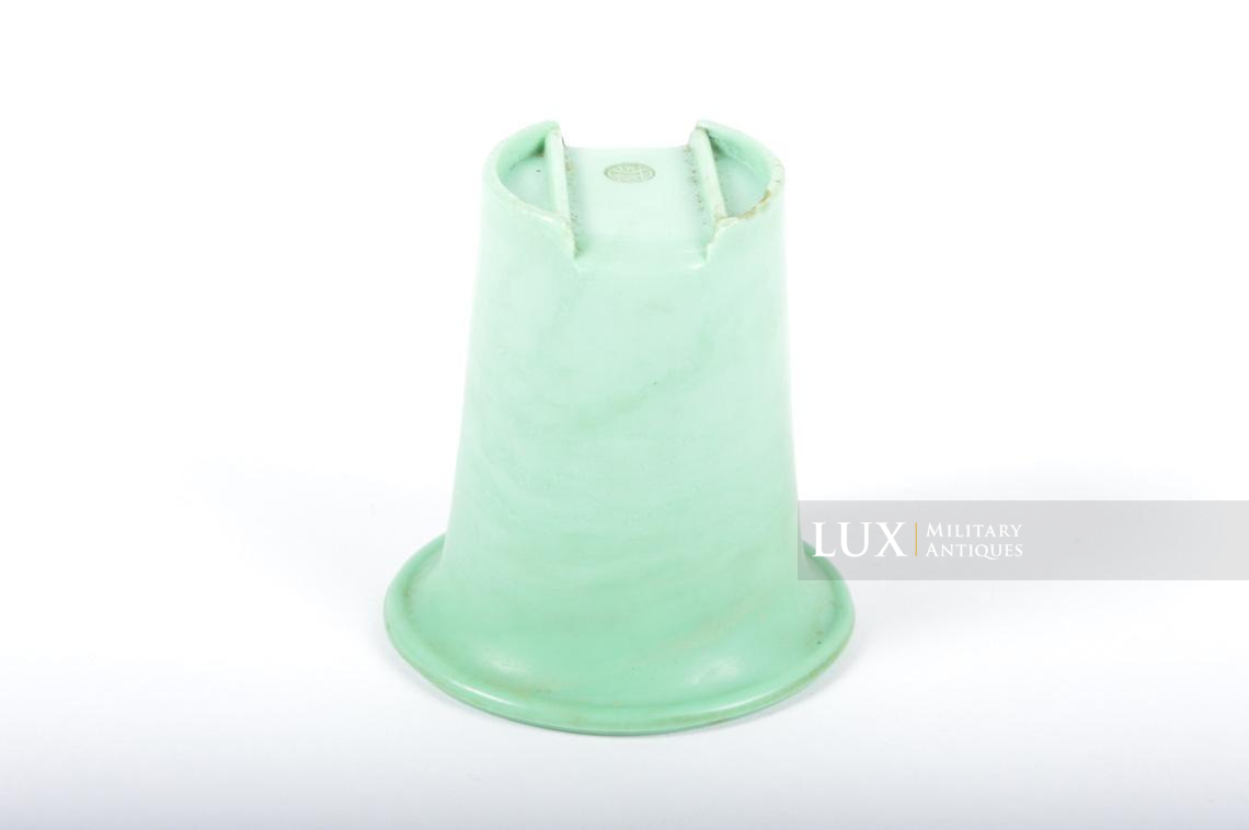 German green bakelite canteen cup - photo 8