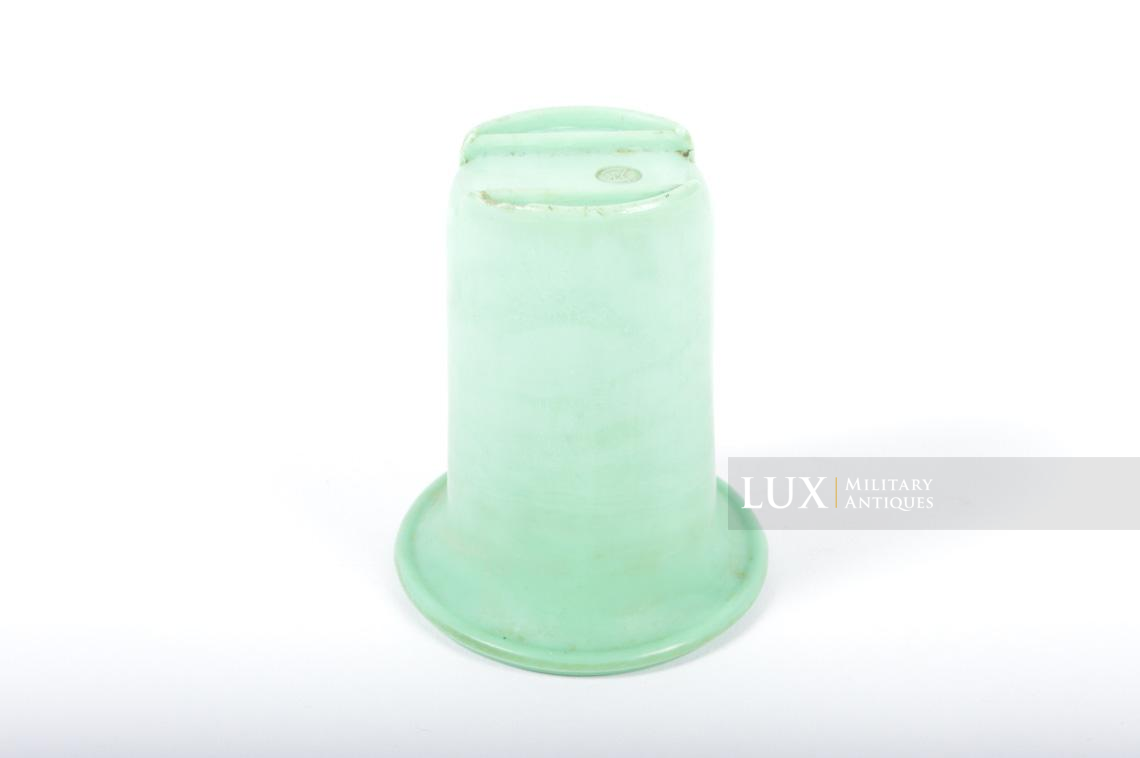 German green bakelite canteen cup - photo 9