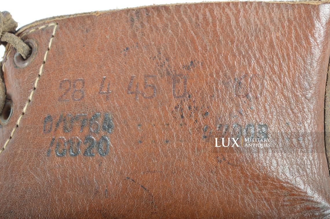 Unissued late-war German low ankle combat boots - photo 14