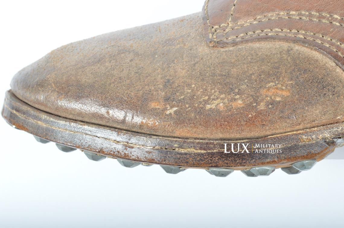 Unissued late-war German low ankle combat boots - photo 25