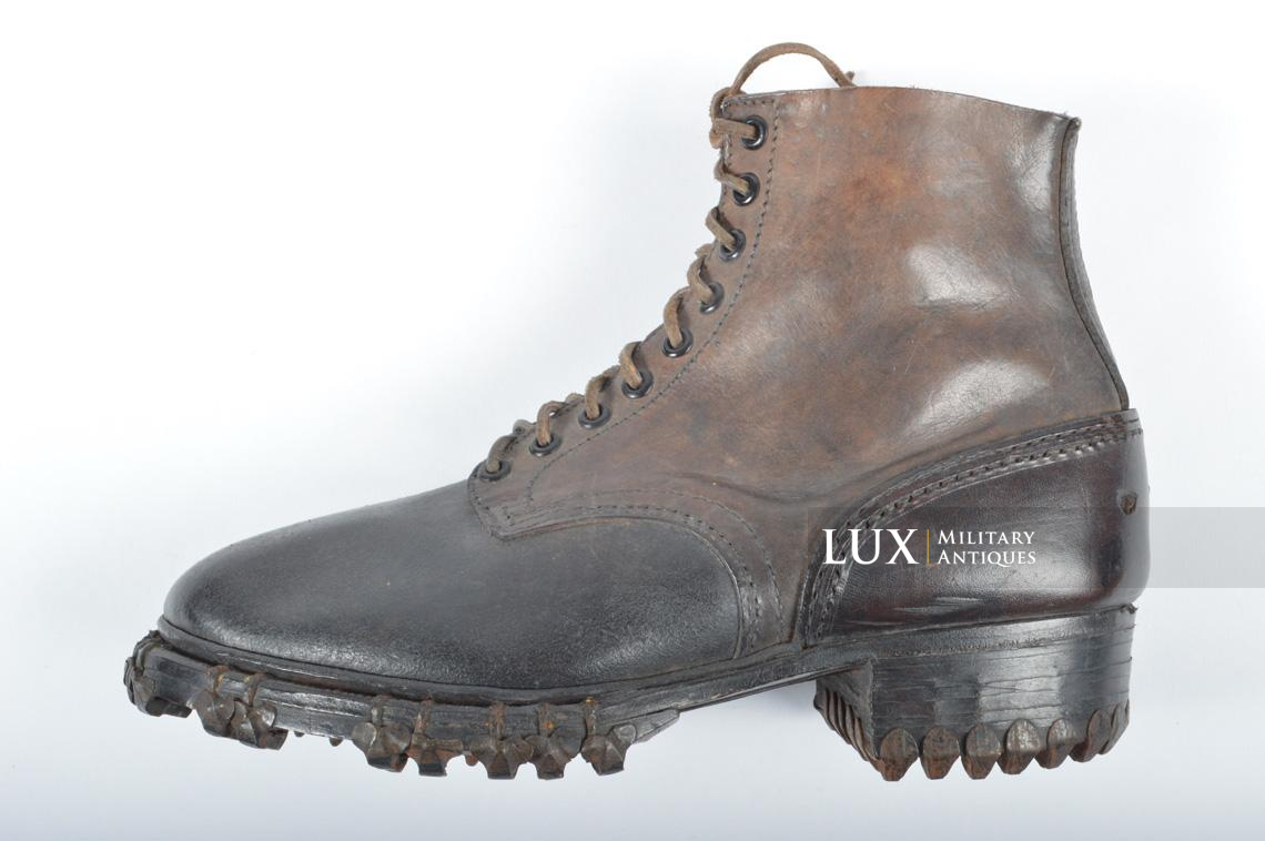 Unissued late-war German low ankle combat boots - photo 23