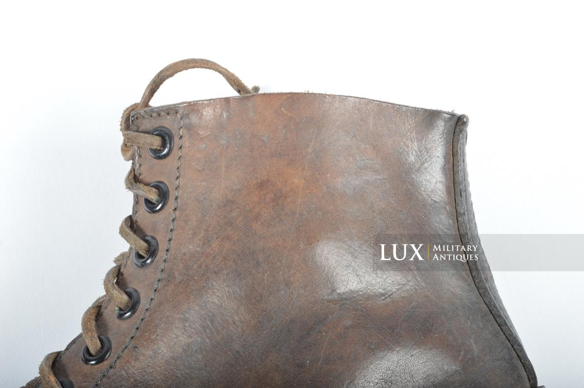 Unissued late-war German low ankle combat boots - photo 26